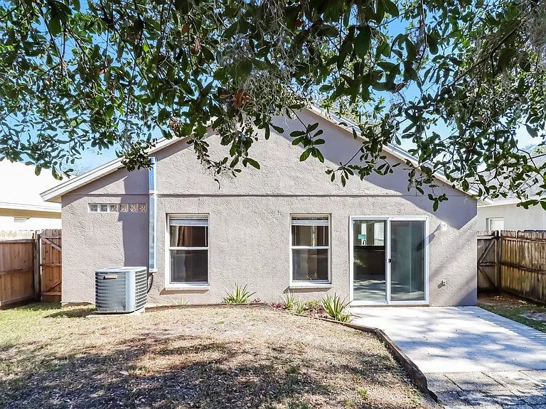 6923 Summer Harbor Ln — Photo 16