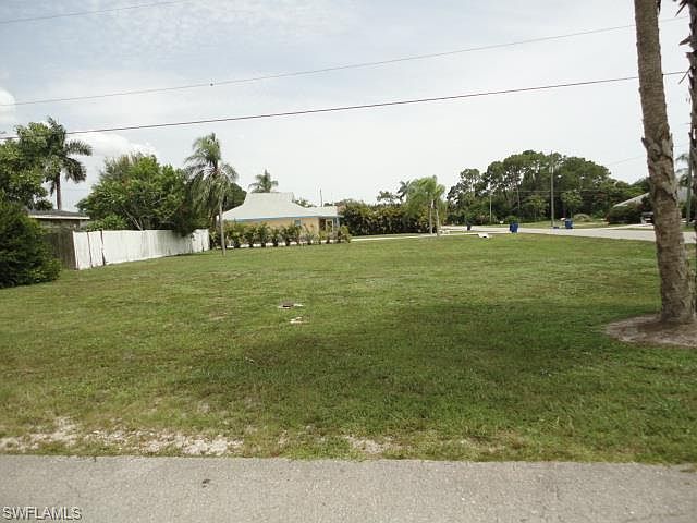 2nd image of 27357 Pullen Ave