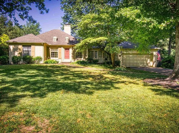 1301 Bonnie View Dr, Evansville, IN 47715