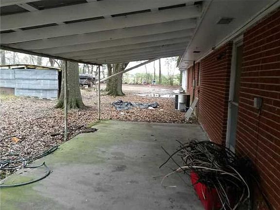 3rd image of 400 S East St