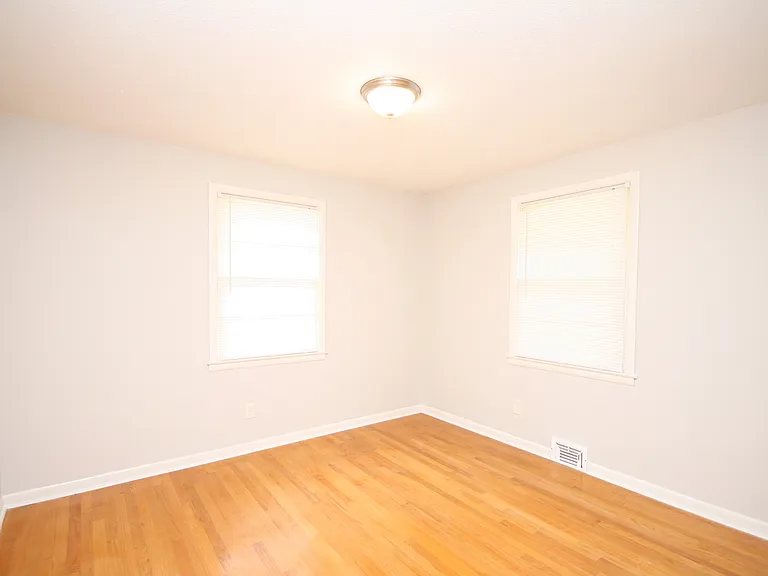 7620 Charlotte Dr SW — Photo 14