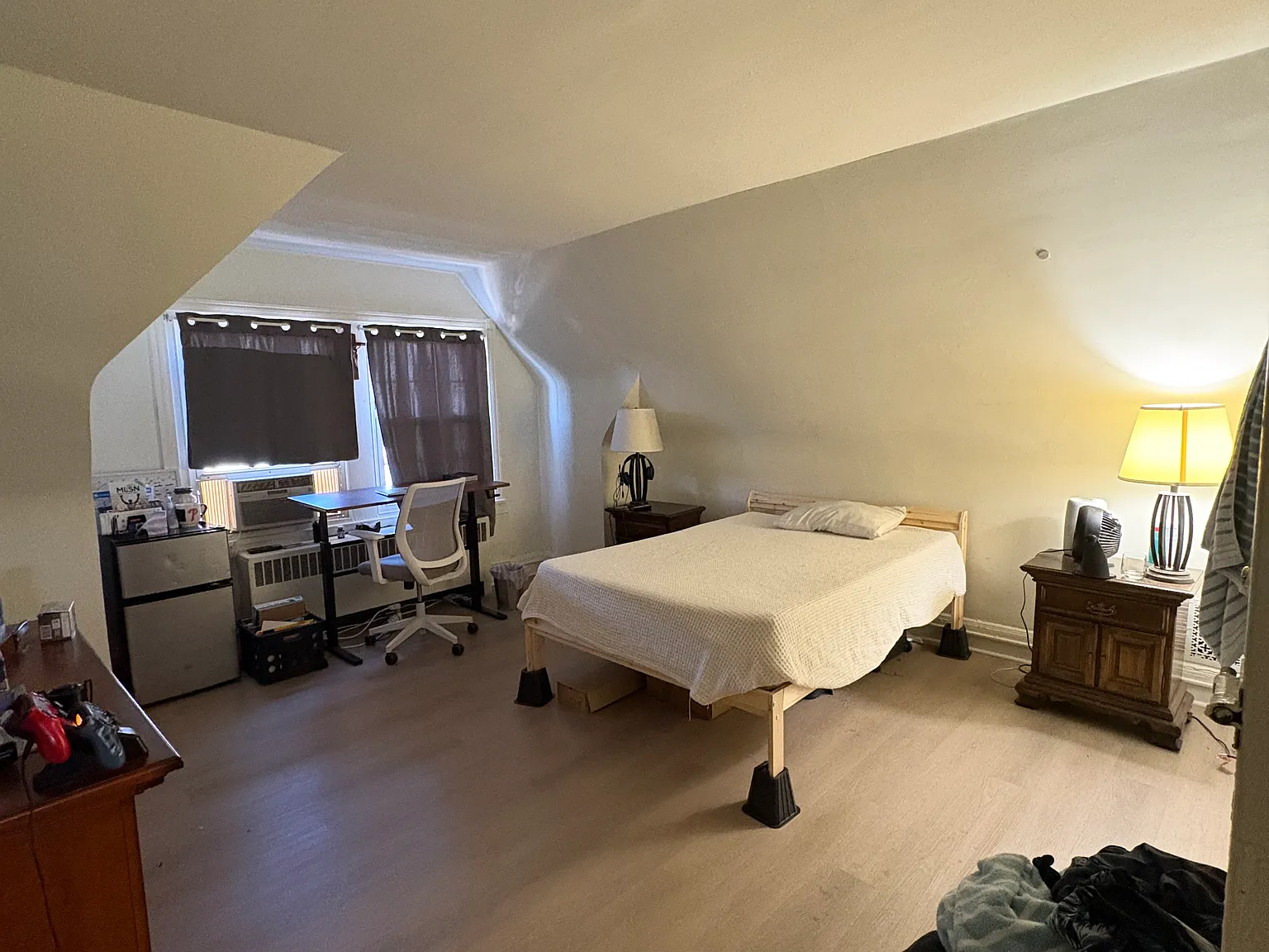 1 bed, 650 sqft, $1,600 — Photo 2