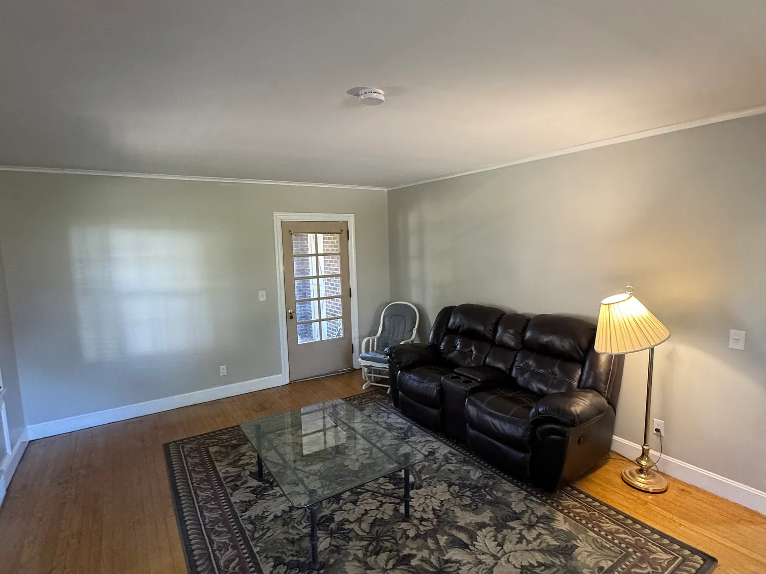 220 N Wilson Ave — Photo 4