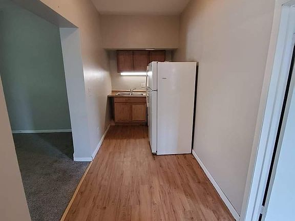 5th image of 302 S Wayne Ave #2