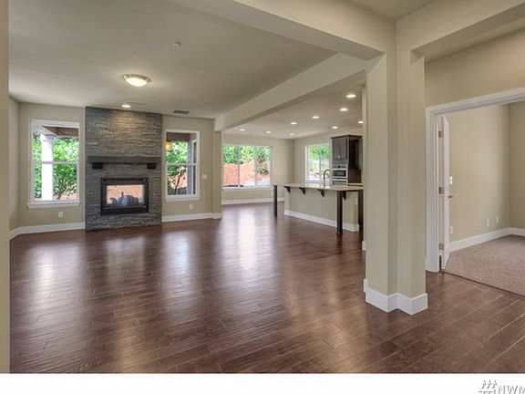 5th image of 3910 Plume Ln