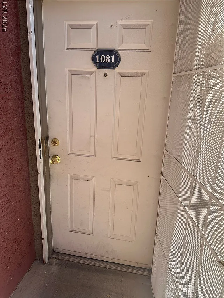2 bed, 2.0 bath, 974 sqft, $1,150 — Photo 2
