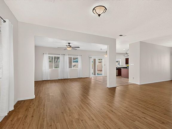 4th image of 8939 Balsam Glade Rd NW