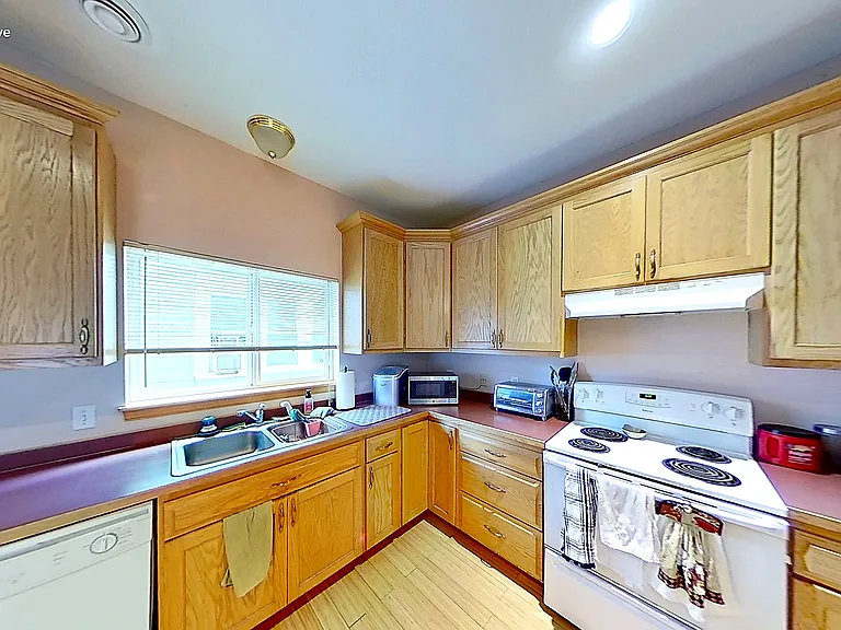 794 Dayton Ave — Photo 6