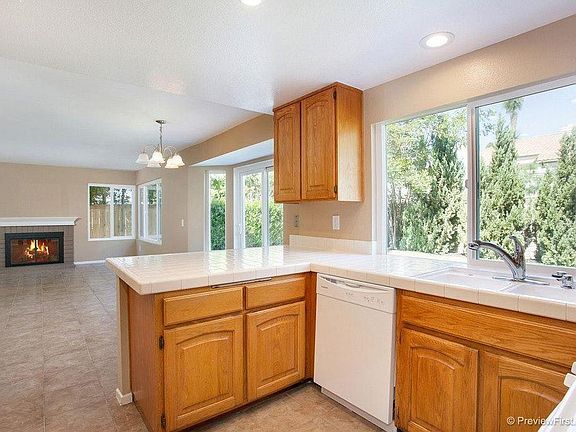5th image of 1073 La Tortuga Dr