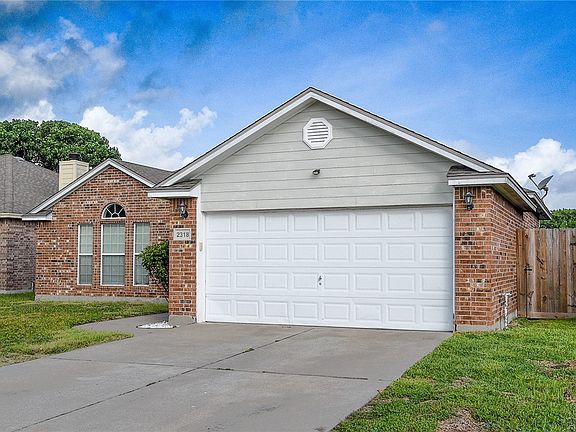 3rd image of 2318 Luzius Dr