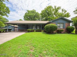 1042 Terrace St, Bolivar, TN 38008
