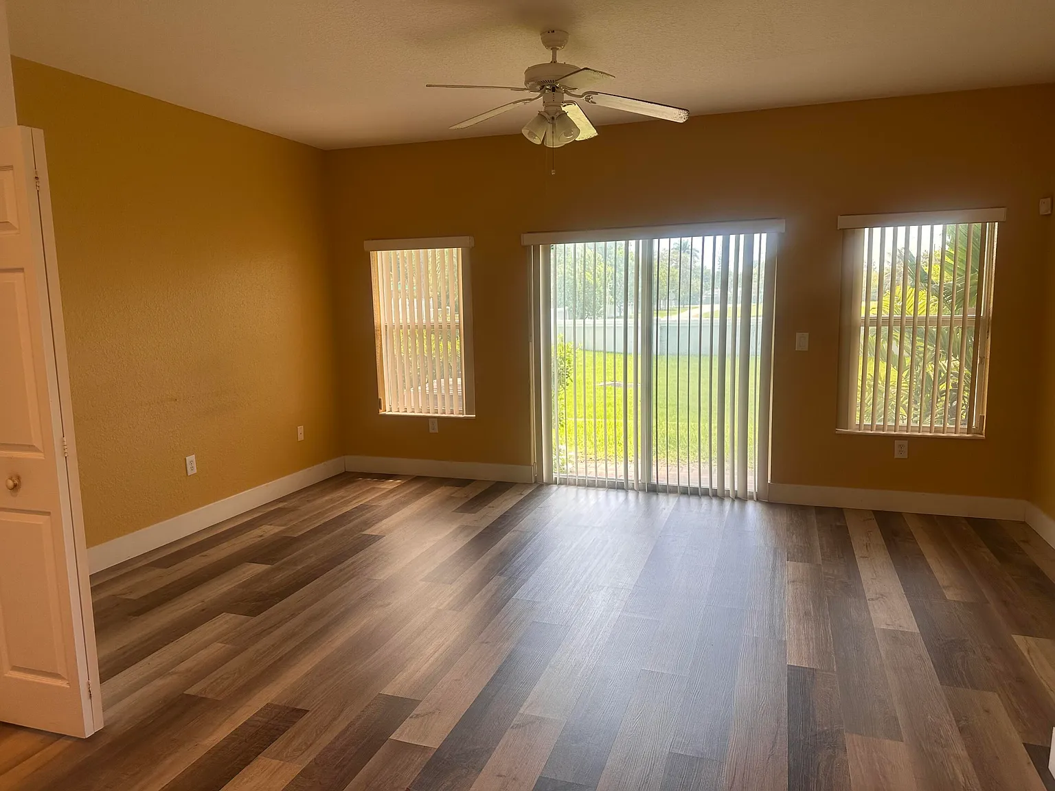 3 bed, 2.5 bath, 1504 sqft, $2,800 — Photo 3