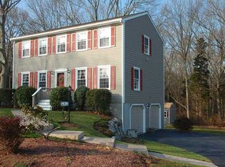 5 Sandy Ln, Bristol, RI 02809