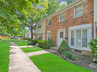 3162 Norwood Ct, Streamwood, IL 60107