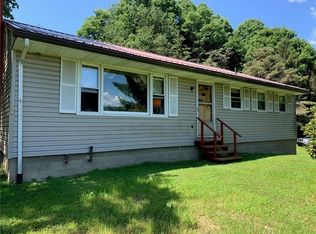 28669 Lyona Rd, Guys Mills, PA 16327