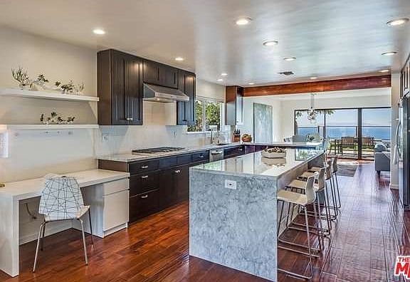 2nd image of 3644 Malibu Vista Dr