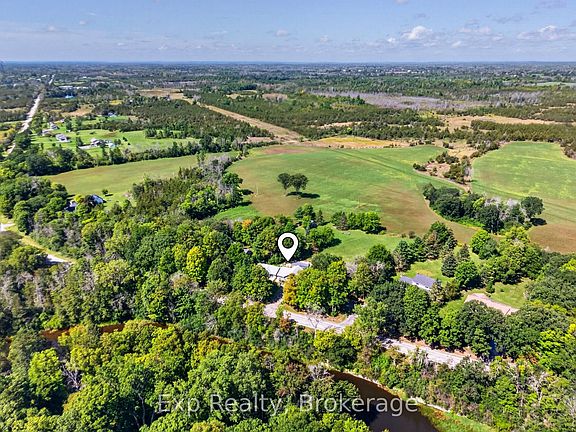 3rd image of 1745 Lazier Rd
