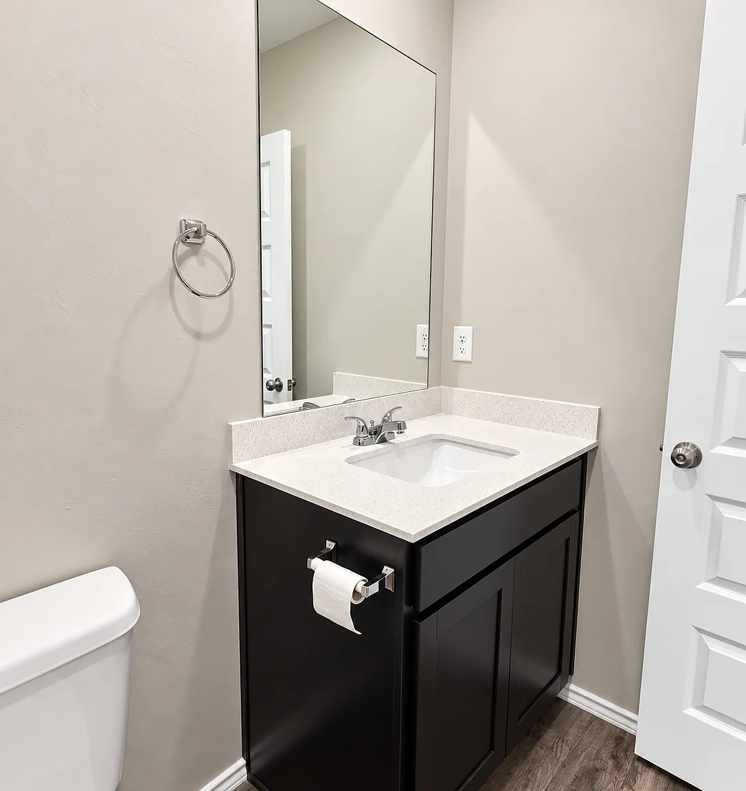 3 bed, 2.0 bath, 1216 sqft, $1,795 — Photo 2
