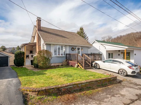 303 High St, Barrackville, WV 26559