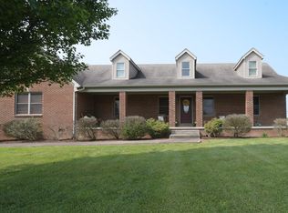 7625 Irvine Rd, Winchester, KY 40391