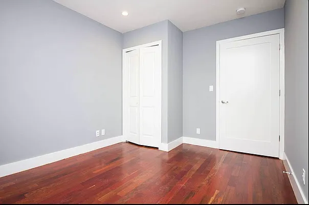 Bedroom, photo 2