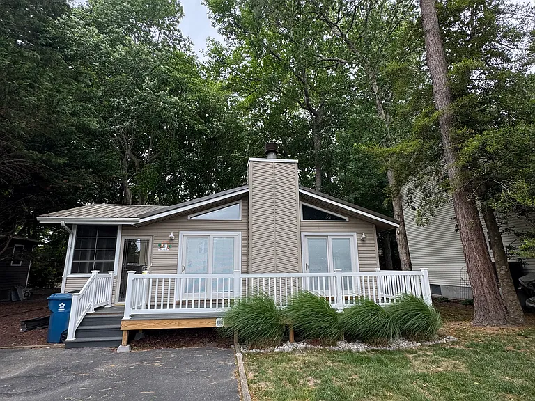 40 Sundial Cir — Photo 1