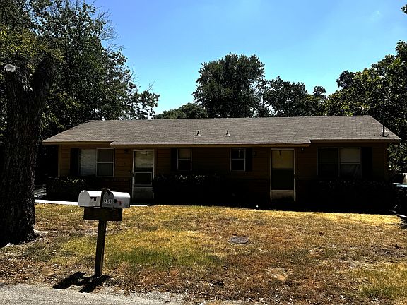 5th image of 205 Taliaferro St