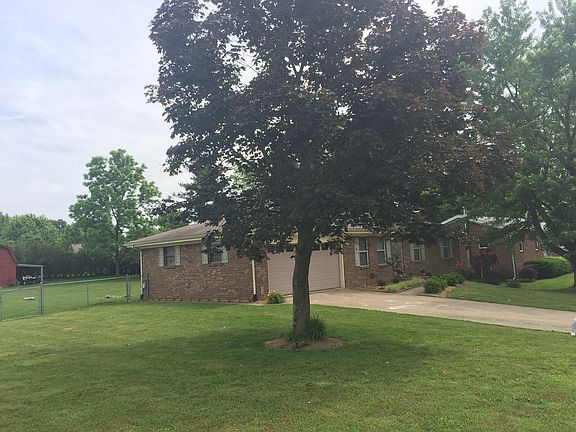 Large front yard as well