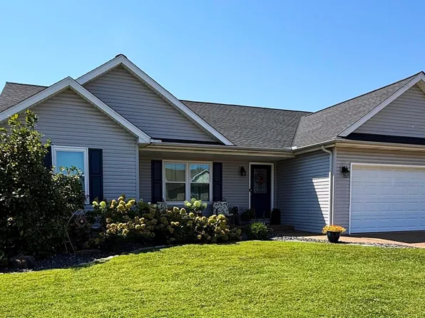 10529 Tecumseh Dr, Newburgh, IN 47630