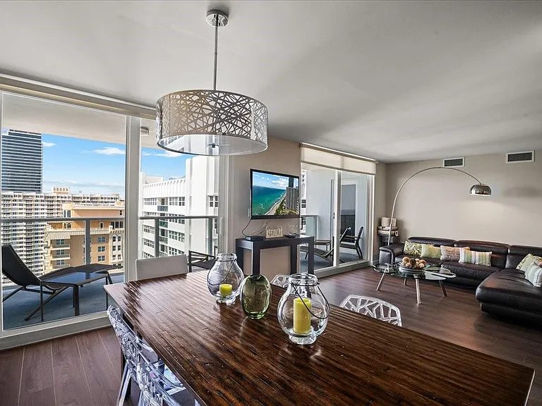 1890 S Ocean Dr #Penthouse 4 — Photo 11
