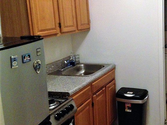 4th image of 237 E 28th St APT 3a