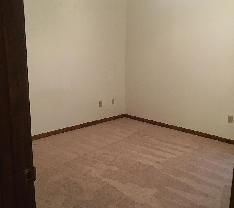 2nd image of 15932 Sandwave Rd