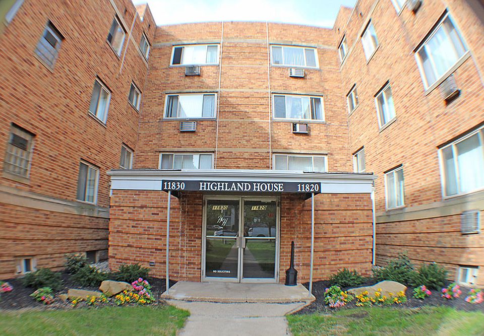 1st image of 11810 Lake Ave