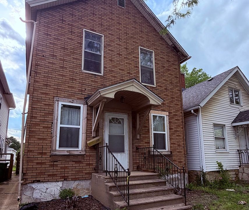 1st image of 825 N Broadway St