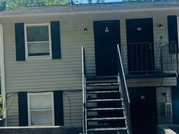 85 Green Meadow Ln, Rocky Mount, VA