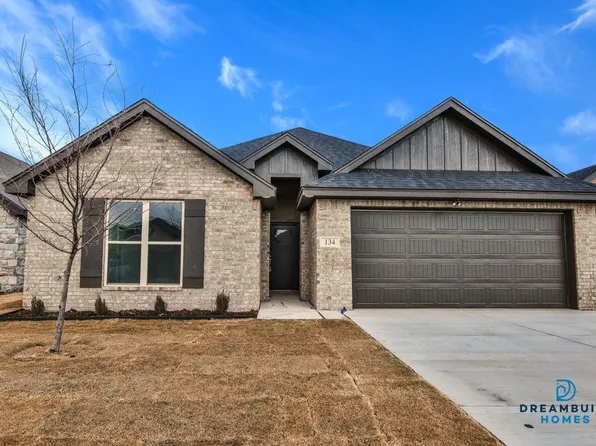 134 Calvin Dr, Wolfforth, TX 79382