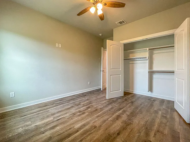 3620 Skylane Ave — Photo 9