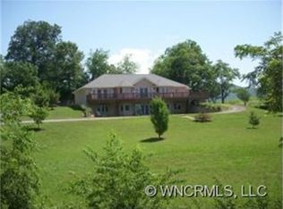 158 Morrow Mountain Rd, Waynesville, NC 28785