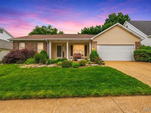 2137 Telford Dr, Saint Louis, MO 63125