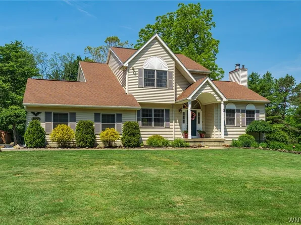 5550 Scherff Rd, Orchard Park, NY 14127