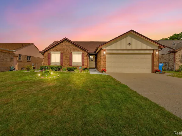 28400 Saint Louise Dr, Warren, MI 48092