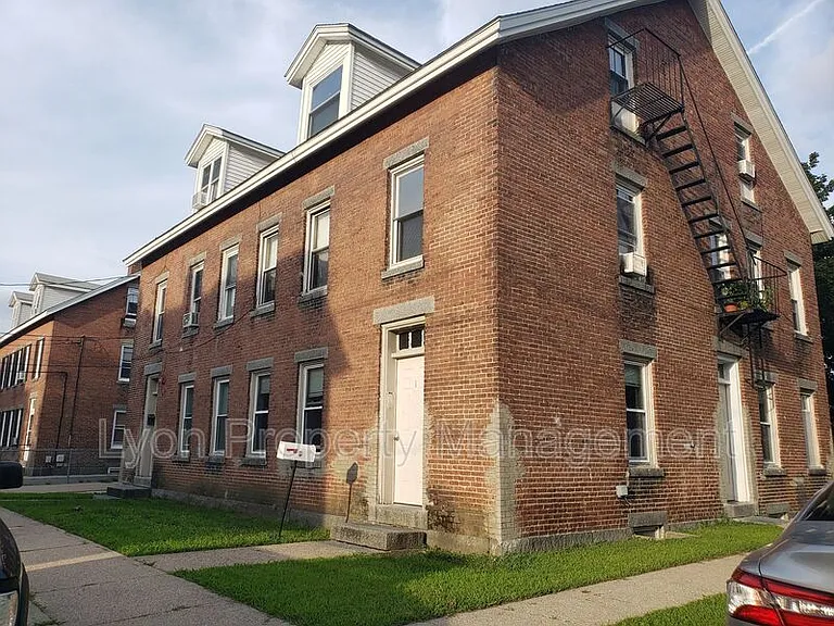 1 Grant Ave #2R — Photo 23