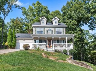 14 Kingston Ct, Dawsonville, GA 30534