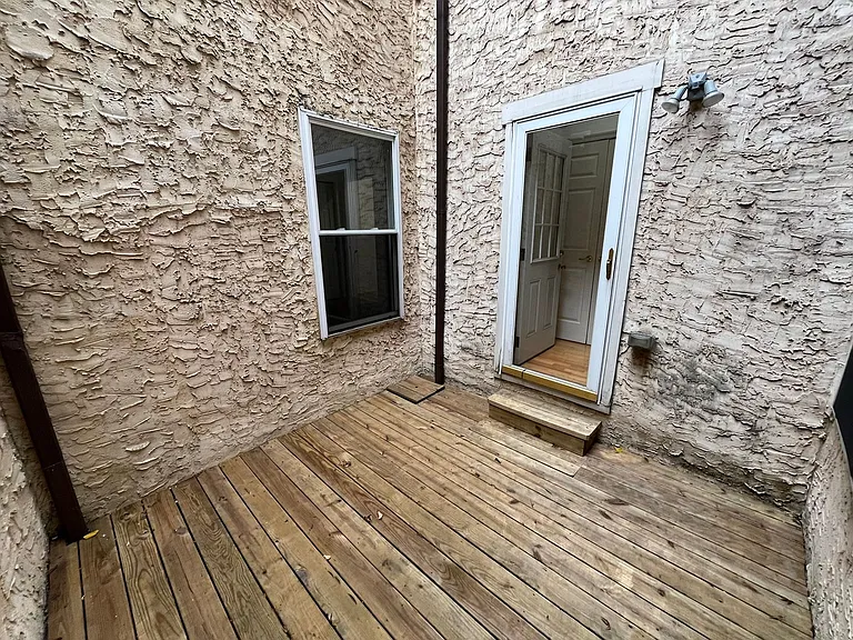 236 Quarry St — Photo 11