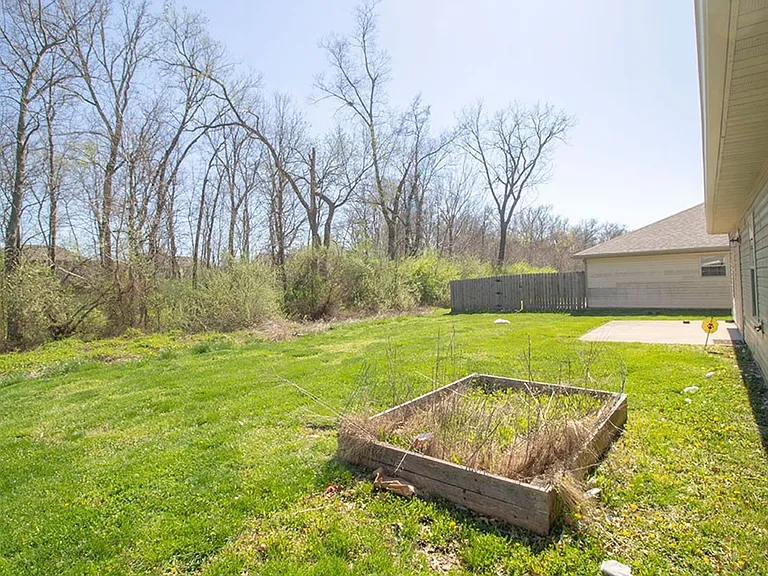 1524 Bodie Dr — Photo 6