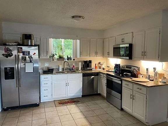 4th image of 8909 Grantop Dr