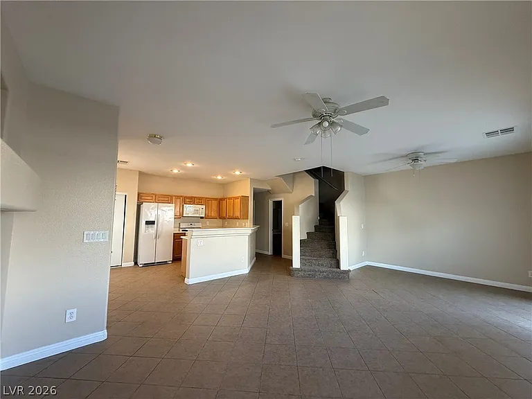 1069 Slate Crossing Ln #2 — Photo 3