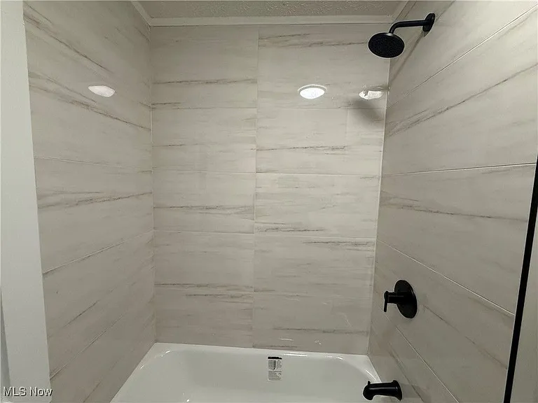 10318 Almira Ave #10320 — Photo 14