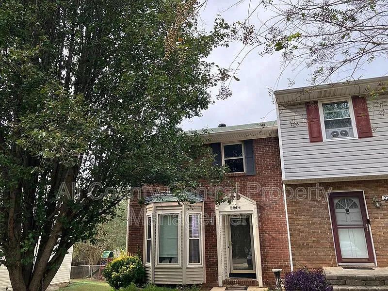2 bed, 2.0 bath, 1138 sqft, $1,250 — Photo 1