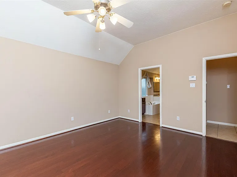 2201 Signal Hill Dr — Photo 29